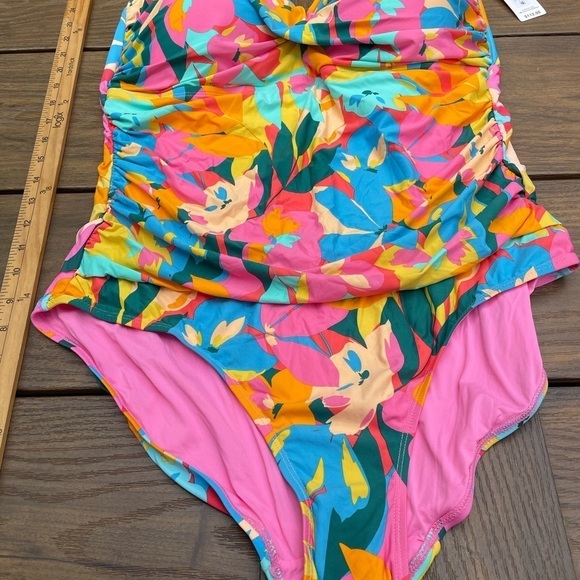 Anne Cole PLUMERIA MULTI Twist-Front Strapless One-Piece Swimsuit, US 20W - Picture 3 of 10